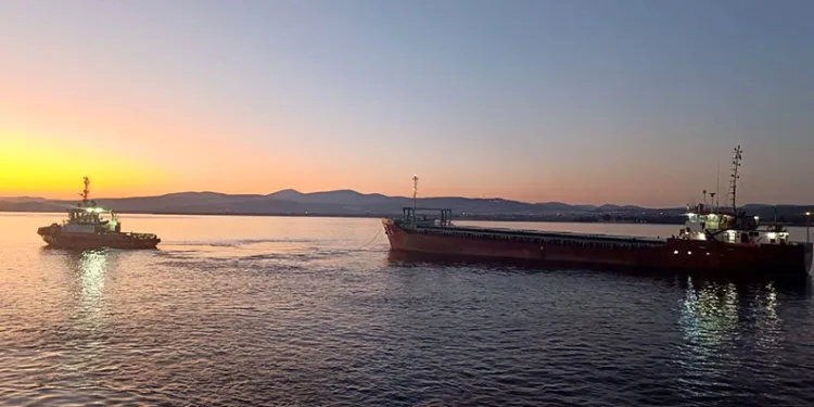 Çanakkale Boğazı’nda kargo gemisi makine arızası yaptı