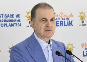 “Siyasi navigasyon problemi yaşıyor”