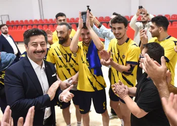 Bin hektar ormanlık alanla 600 milyon lira da kül oluyor