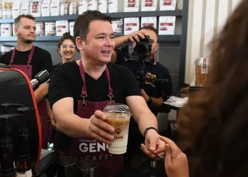 Gençlerin yeni buluşma noktası: Genç Kafe