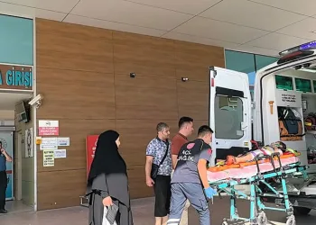 Bursa’da balkondan düşen çocuk ağır yaralandı