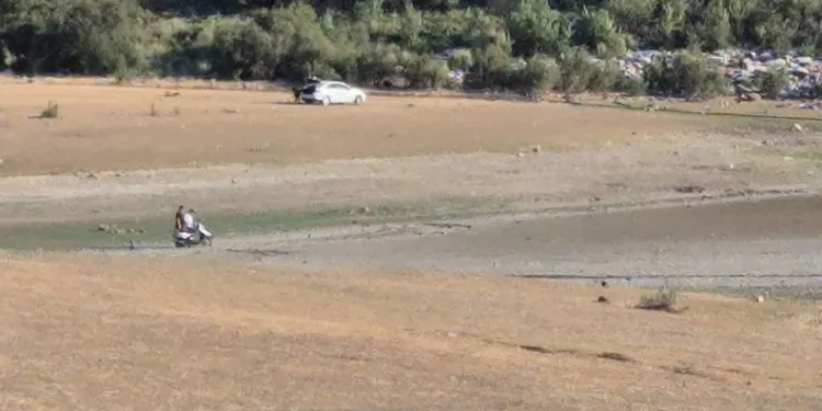 Bursa’da 43 yıldır sulama yapılan gölet kurudu