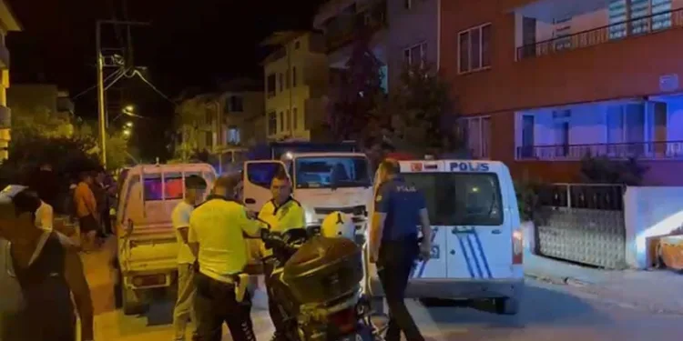 Bursa’da kamyonetle gezen çocuk polis arabasına çarptı