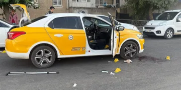 Boşanma aşamasındaki eşine kurşun yağdırdı