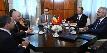 Bakan Uraloğlu, Romanya Başbakanı Bolojan ve mevkidaşı Șerban ile görüştü