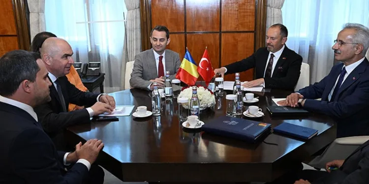 Bakan Uraloğlu, Romanya Başbakanı Bolojan ve mevkidaşı Șerban ile görüştü