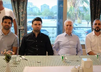 Mustafa Bozbey’den Bursaspor’a ziyaret
