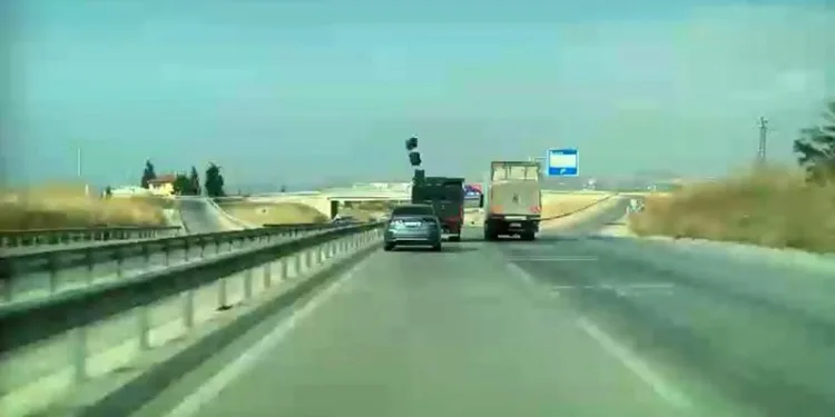 Bursa’da babasının kullandığı traktörün önüne atlayan çocuk ağır yaralandı