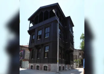 Cumhuriyet Galerisi Kapılarını Açıyor