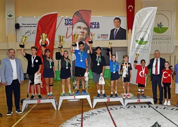 Nilüfer’de coşkulu 30 Ağustos Zafer Bayramı yürüyüşü