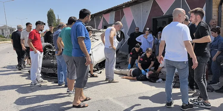 Bursa’da spiralle bacağını kesen işçi hastaneye kaldırıldı
