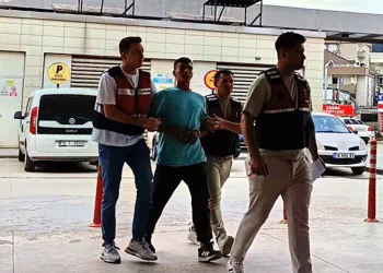 Bursa’da otomobil çalan hırsızlar yakalandı