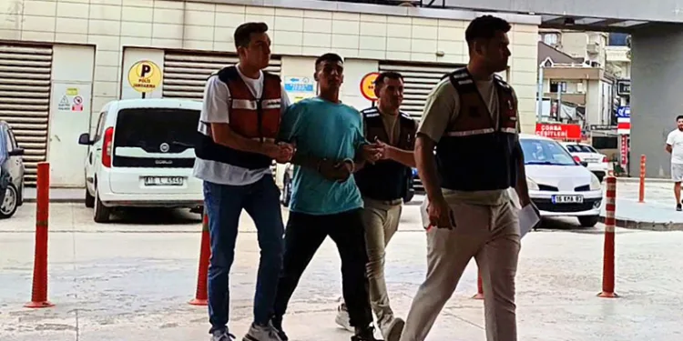 Bursa’da otomobil çalan hırsızlar yakalandı
