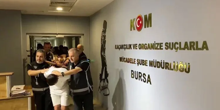 Bursa’da babasının kullandığı traktörün önüne atlayan çocuk ağır yaralandı