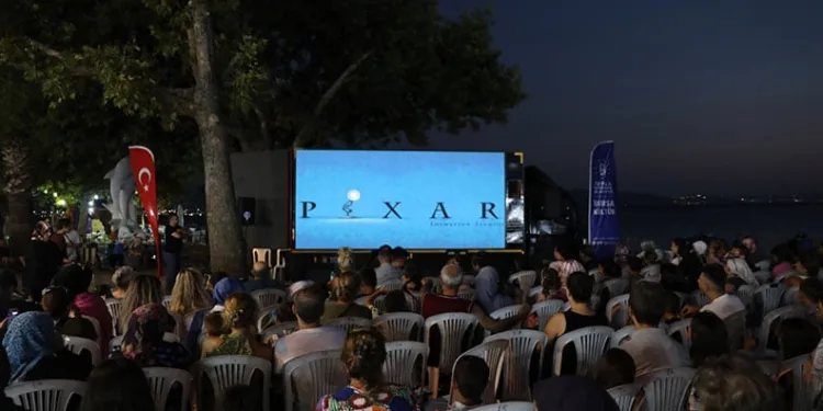 ‘Kamyoled’ ile açık havada sinema keyfi