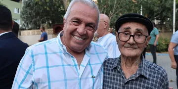 Şadi Özdemir, Akçalar Mahallesi’nde vatandaşlarla buluştu
