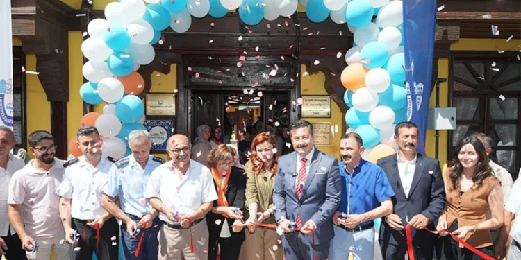 Yenişehir’de tarihi Sarı Köşk sosyal hayata kazandırıldı