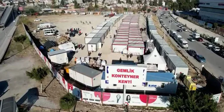 Gemlik halkının yardımları çürümeye terkedildi