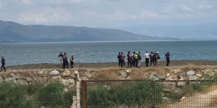 Pazaryerinde çocuklardan Karabatı’ya yoğun ilgi