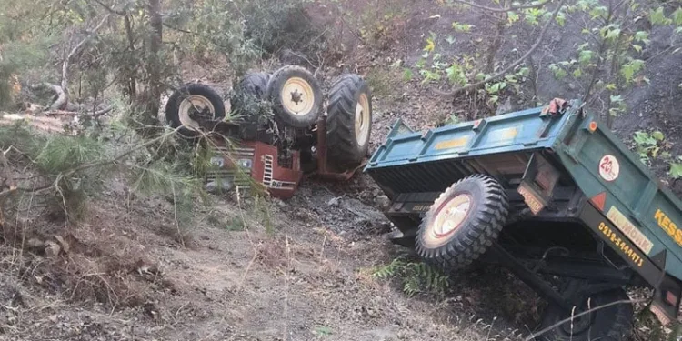 Traktör kazası: Dede hayatını kaybetti, torunu ağır yaralandı