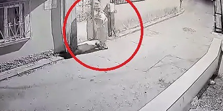Bursa’da palyaço kıyafetli şahıs gözaltına alındı