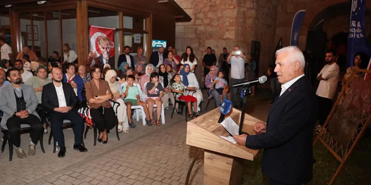 Karagöz, doğduğu şehirde yaşıyor