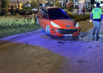 Bursa’da kontrolden çıkan otomobil takla attı: 1 yaralı