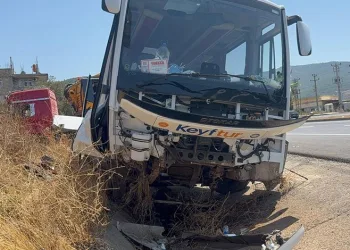 Antalya’da tur otobüsü drenaj hendeğine girdi: 23 yaralı