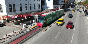 Bursa’da polisi peşine takan motosikletli, kaza yapınca yakalandı