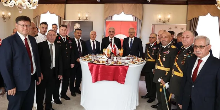 Osmangazi’de 8 bin 24 çocuk yüzme keyfi yaşadı