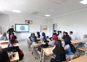 Bin hektar ormanlık alanla 600 milyon lira da kül oluyor