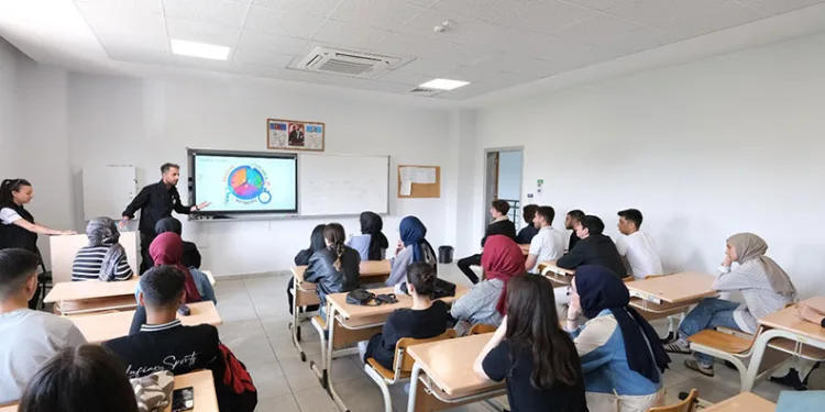 Bin hektar ormanlık alanla 600 milyon lira da kül oluyor