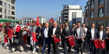 Nilüfer’de coşkulu 30 Ağustos Zafer Bayramı yürüyüşü