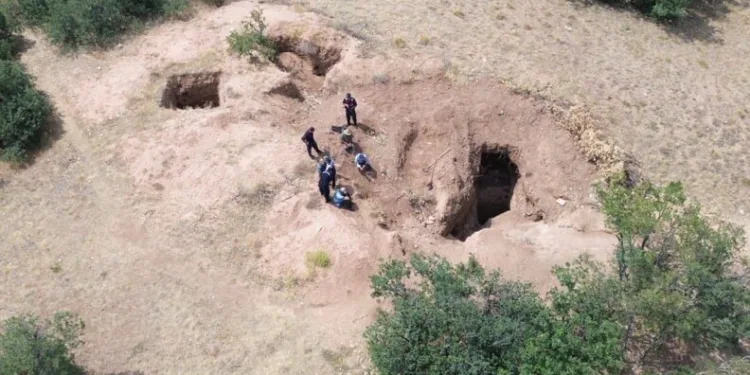 Şanlıurfa’da 21 kişiyi dolandıran zanlılara suçüstü
