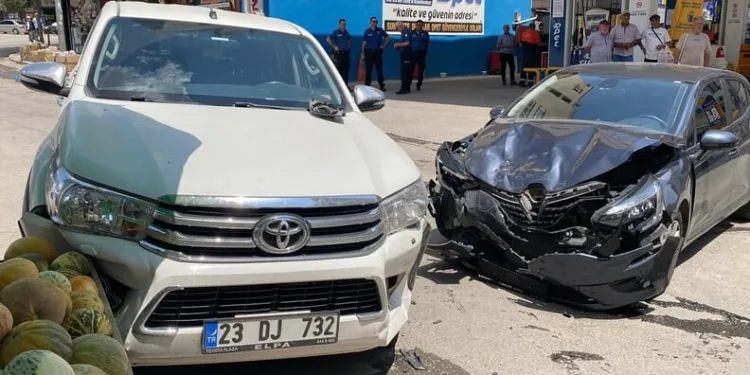 Tırla çarpışan motosikletteki 4 yaşındaki çocuk, 7 günlük yaşam mücadelesini kaybetti