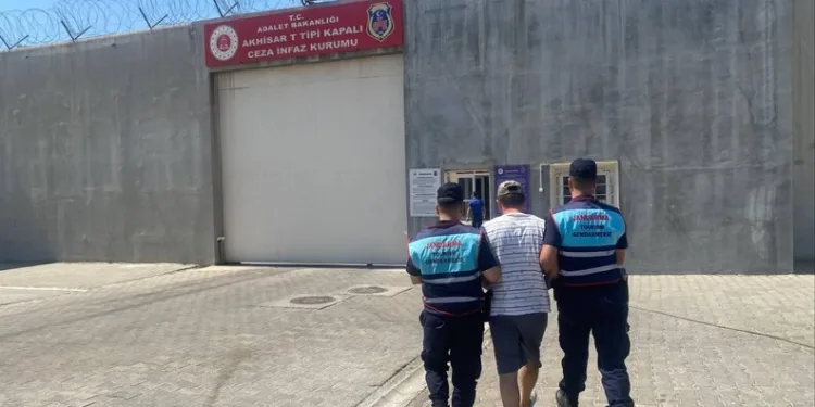 Kırklareli’nde anızlık alanda çıkan yangın ağaçlık alana sıçradı: Avrupa otoyolu ulaşıma kapandı