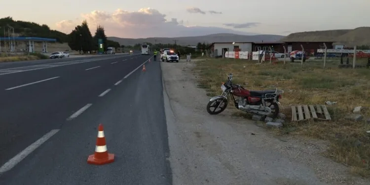 Yalova’da trafik kazasında ölen genç son yolculuğuna uğurlandı