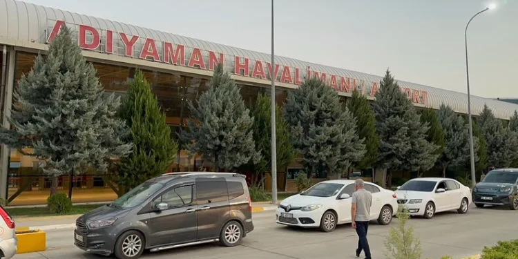 Yalova’da trafik kazasında ölen genç son yolculuğuna uğurlandı