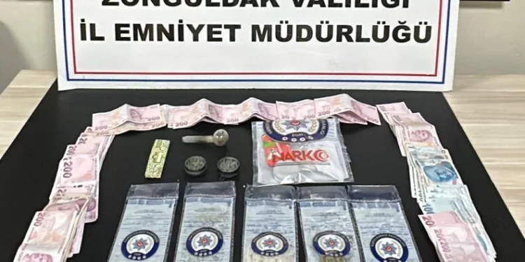 Yalova’da trafik kazasında ölen genç son yolculuğuna uğurlandı