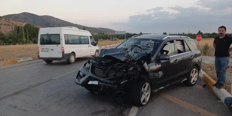 Kahramanmaraş’ta hasarlı bina böyle yıkıldı