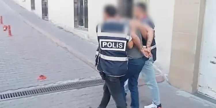 Gevaş’ta zincirleme kaza: 1 yaralı