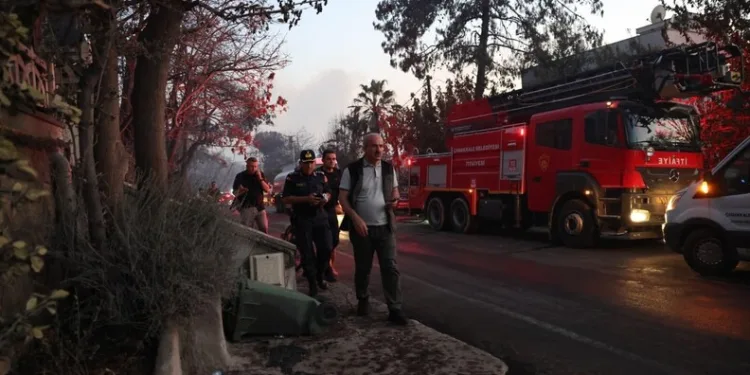Çorum’da sokak ortasında silahlı saldırıya uğrayan adam bacağından yaralandı