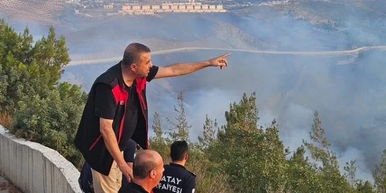 Çorum’da sokak ortasında silahlı saldırıya uğrayan adam bacağından yaralandı