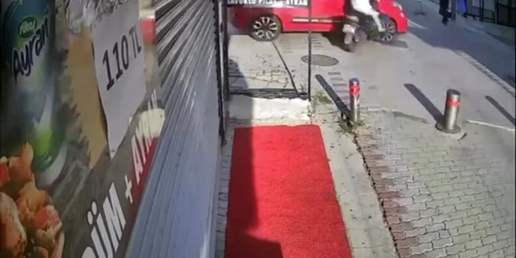 Milli Savunma Bakanı Güler, Yüksekova Kadın Futbol Takımı ile bir araya geldi