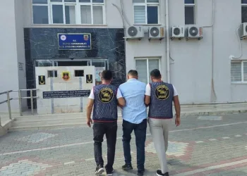 Buzdolabını servise gönderdi, başına gelmeyen kalmadı