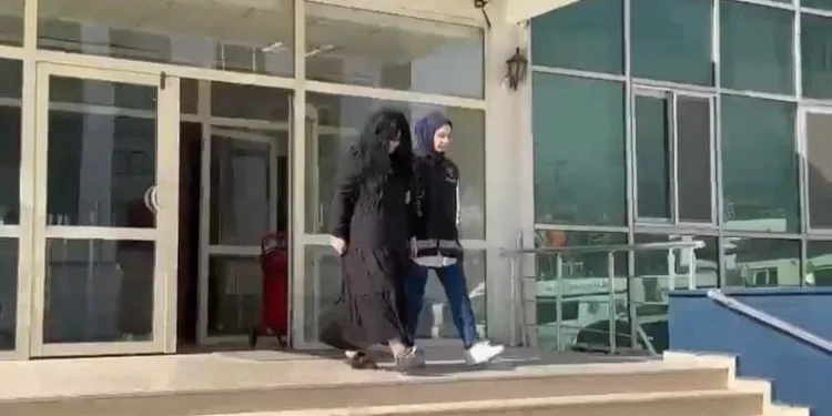 Buzdolabını servise gönderdi, başına gelmeyen kalmadı