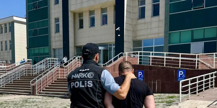 Buzdolabını servise gönderdi, başına gelmeyen kalmadı