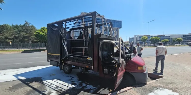 Araçta 25 kilogram kaçak tütünle yakalanan şüpheliye işlem yapıldı