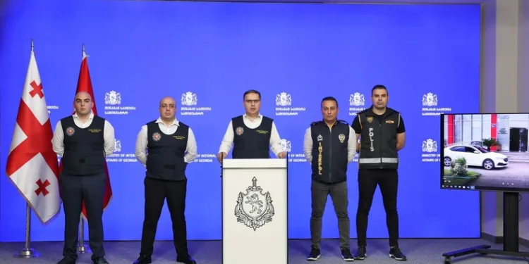 Araçta 25 kilogram kaçak tütünle yakalanan şüpheliye işlem yapıldı