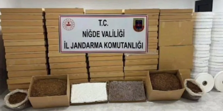 Araçta 25 kilogram kaçak tütünle yakalanan şüpheliye işlem yapıldı